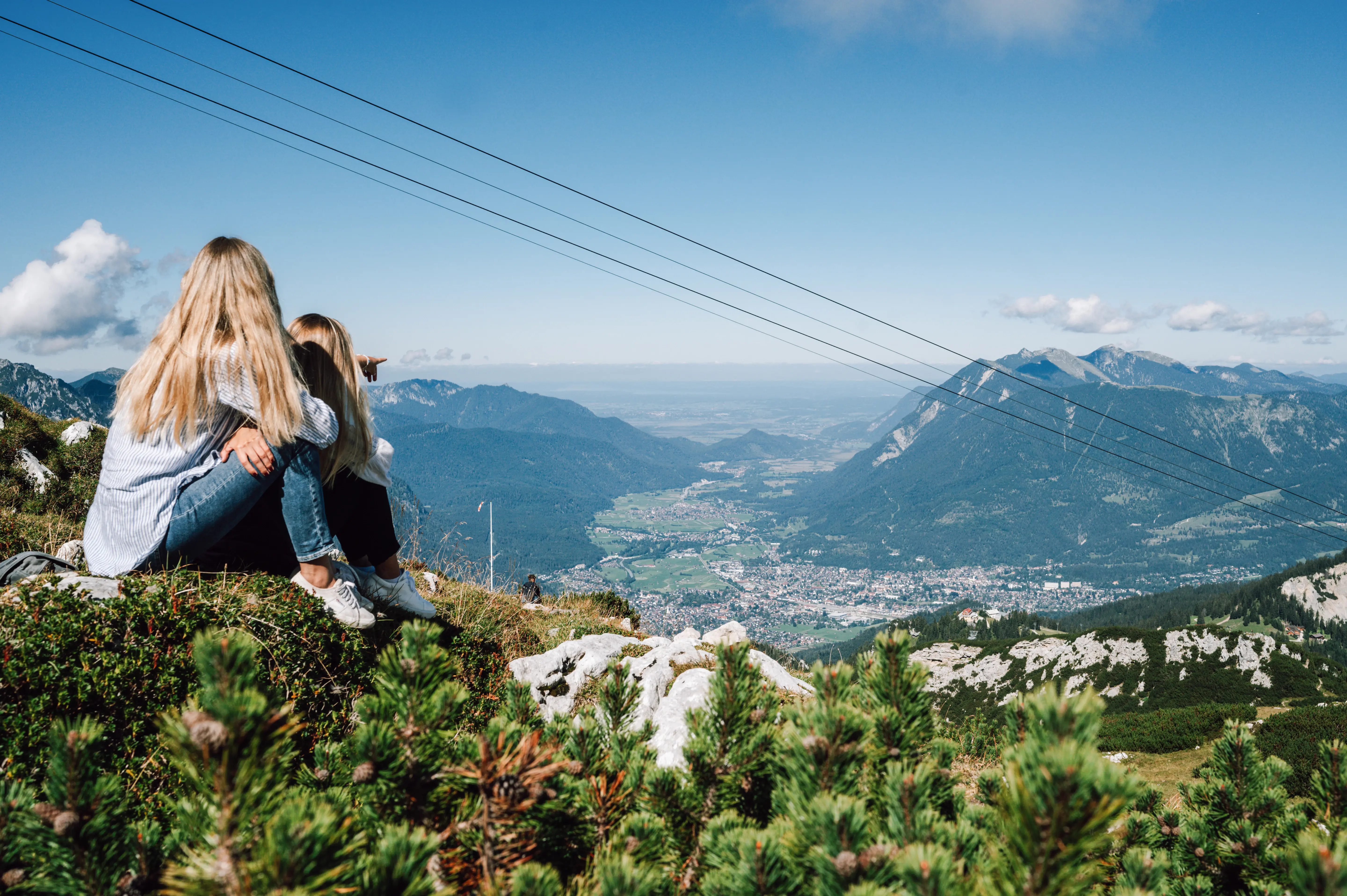 Wandern zur Alpspitze Blick von der Alpspitze
