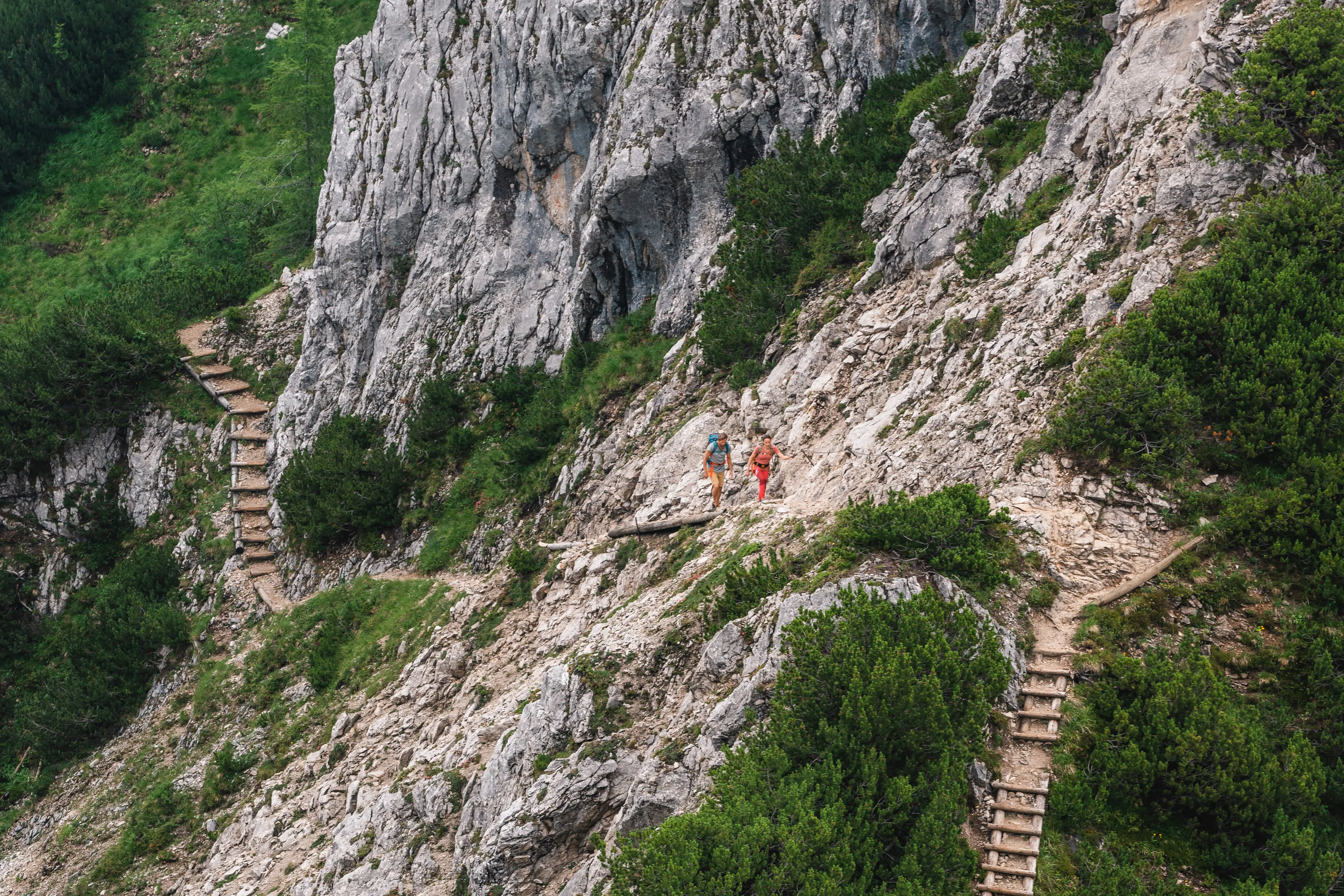Wanderung in den Bergen Wanderweg in den Bergen