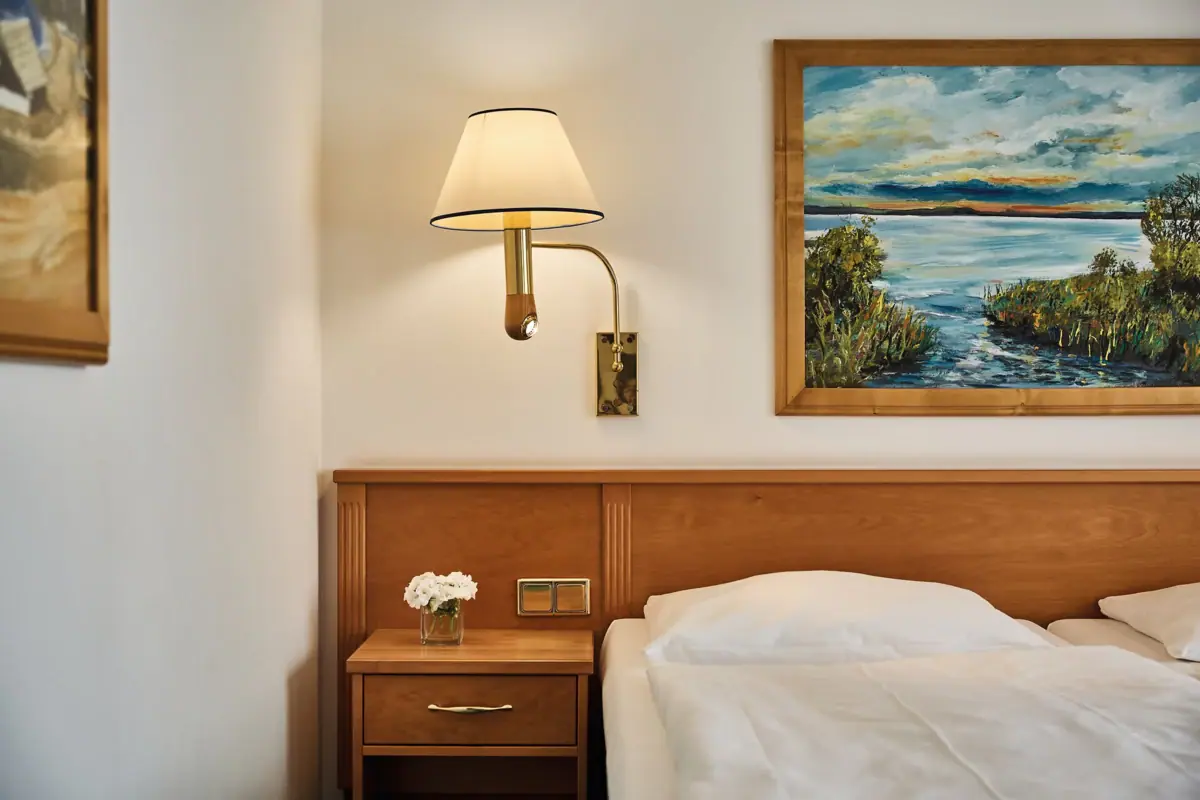 Wandlampe in einem Raum.